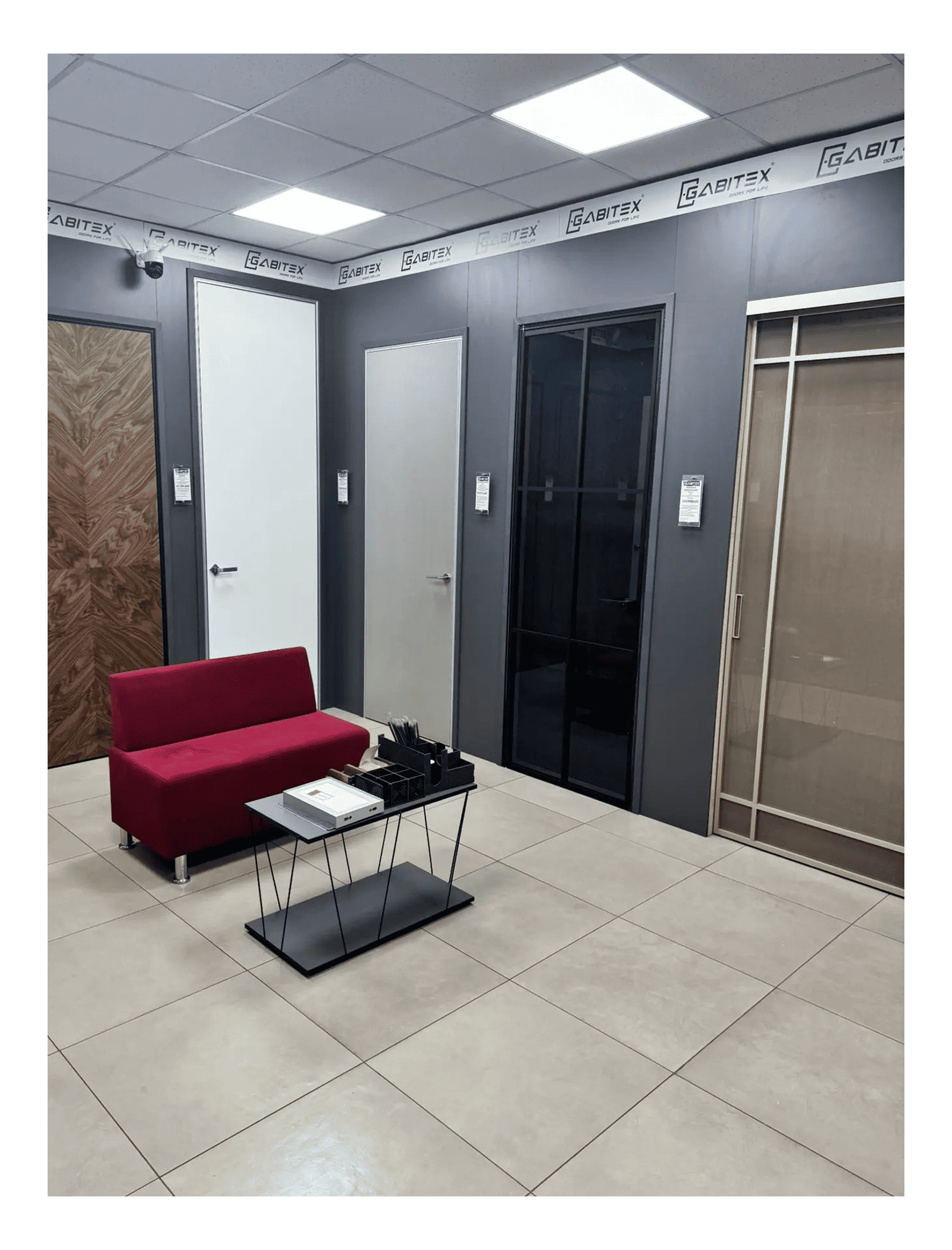 reddoor04